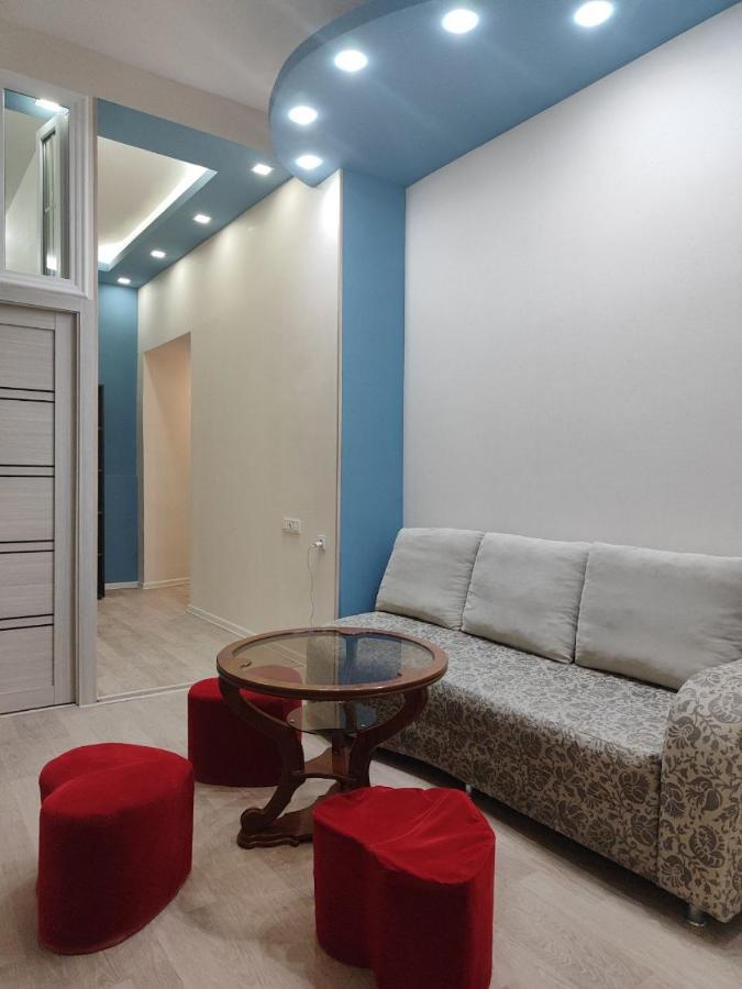 Guest House In The Small Center Ереван Екстериор снимка